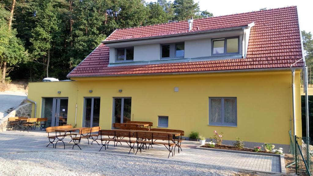Mezi Stromy Hotel Horakov ภายนอก รูปภาพ